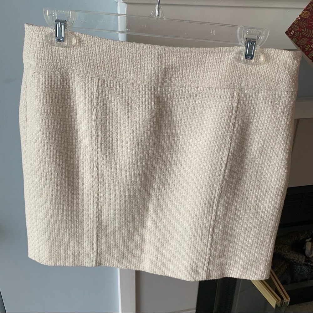 BR Cream Colored Wool Mini Skirt Sz 4